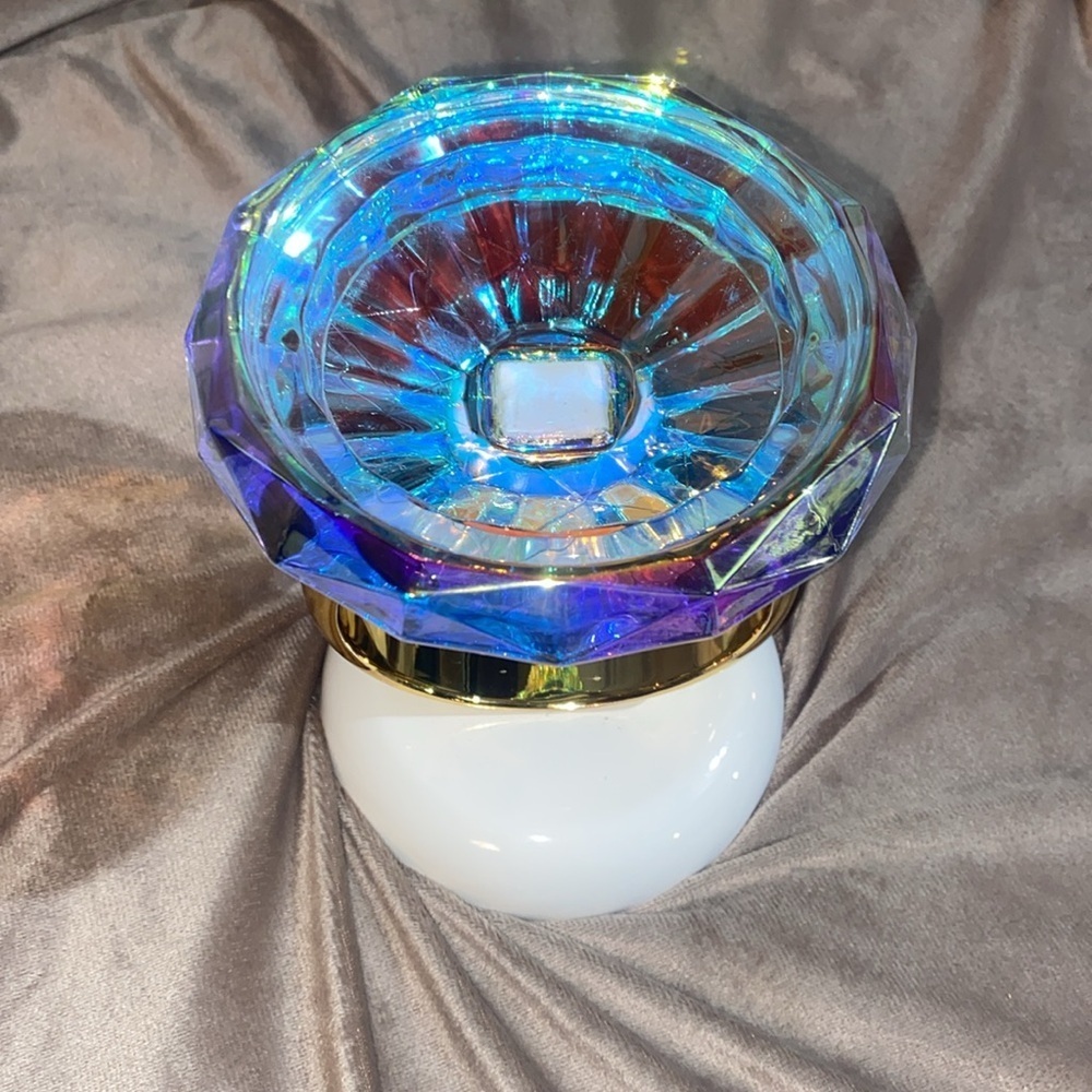 Bath & Body Works Gold and Iridescent Candle Holder - Picture 2 of 7